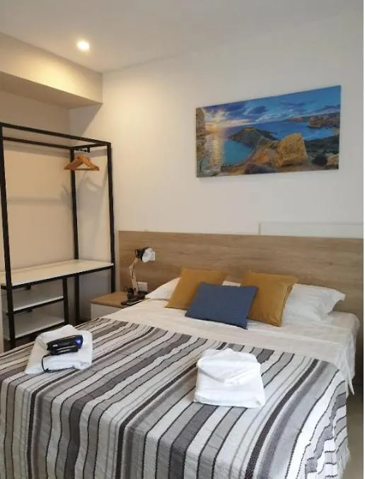 Hammock Vibes Town House Bed & Breakfast Sliema