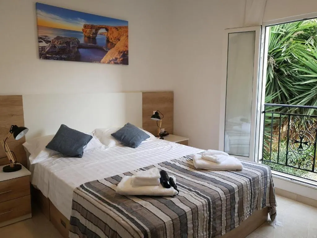 Hammock Vibes Town House Bed & Breakfast Sliema